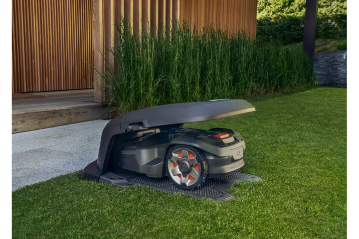 Купити Навіс зарядної станції газонокосарок Husqvarna Automower 305/310/310 ІІ/315//315 ІІ/315Х/405Х/415Х (5872361-01). Офіційний магазин Хускварна Україна, фірмова гарантія з доставкою по Украіні