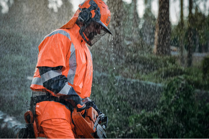 Купити Куртка від дощу Functional High Viz (5976628-54). Офіційний магазин Хускварна Україна, фірмова гарантія з доставкою по Украіні