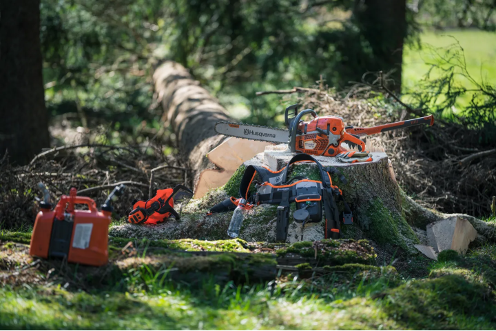 Купити Олива двотактна Husqvarna XP (5479298-01). Офіційний магазин Хускварна Україна, фірмова гарантія з доставкою по Украіні