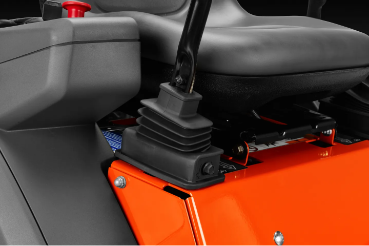 Купити Косарка з нульовим розворотом Husqvarna Z 242F (9676657-04). Офіційний магазин Хускварна Україна, фірмова гарантія з доставкою по Украіні