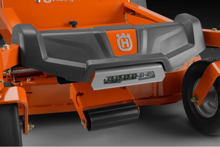 Купити Косарка з нульовим розворотом Husqvarna Z 242F (9676657-04). Офіційний магазин Хускварна Україна, фірмова гарантія з доставкою по Украіні