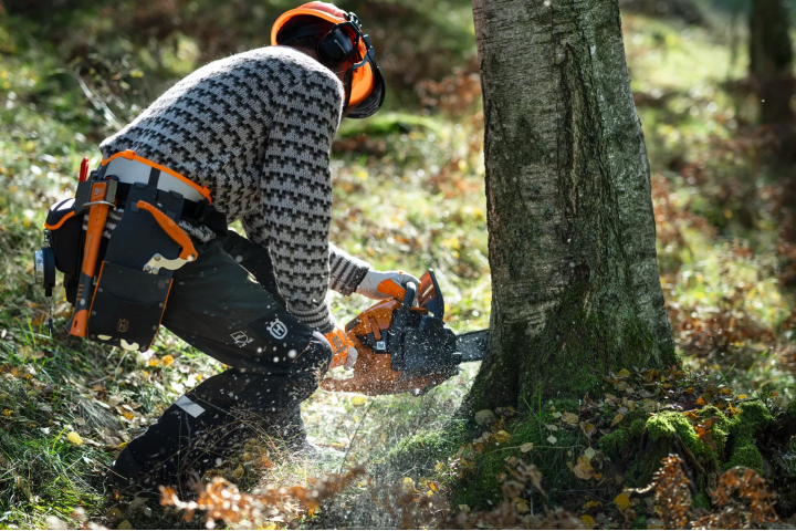 Купити Бензопила Husqvarna 450S (9707026-15). Офіційний магазин Хускварна Україна, фірмова гарантія з доставкою по Украіні