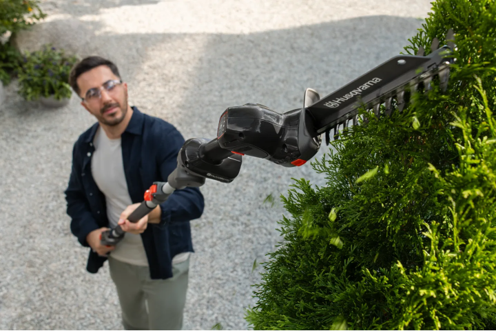 Купити Ножиці акумуляторні Husqvarna Aspire S20-P4A+штанга без АКБ та ЗП (9707167-02). Офіційний магазин Хускварна Україна, фірмова гарантія з доставкою по Украіні