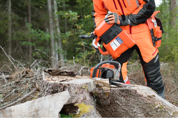 Купити Каністра комбінована Husqvarna 5+2,5 л (5807542-01). Офіційний магазин Хускварна Україна, фірмова гарантія з доставкою по Украіні