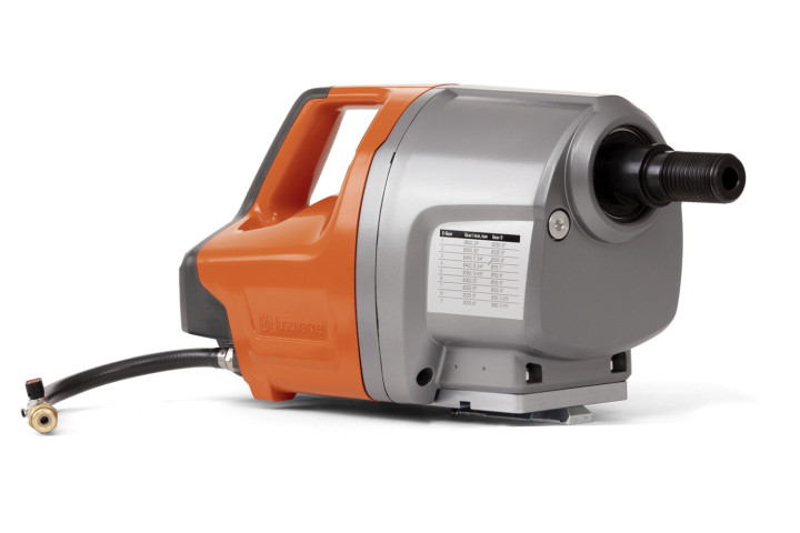 Купити Дриль бурильний Husqvarna DM 700 (9704494-01). Офіційний магазин Хускварна Україна, фірмова гарантія з доставкою по Украіні