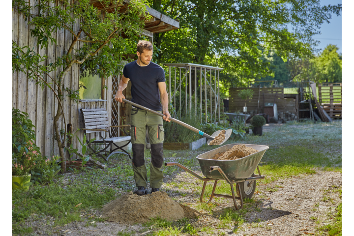 Купити Лопата совкова Gardena NatureLine 154 см( 17031-20.000.00). Офіційний магазин Хускварна Україна, фірмова гарантія з доставкою по Украіні