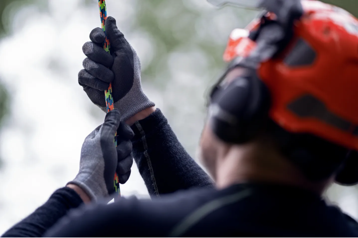 Купити Рукавиці Husqvarna Technical Grip, розмір 10 (5298803-10). Офіційний магазин Хускварна Україна, фірмова гарантія з доставкою по Украіні