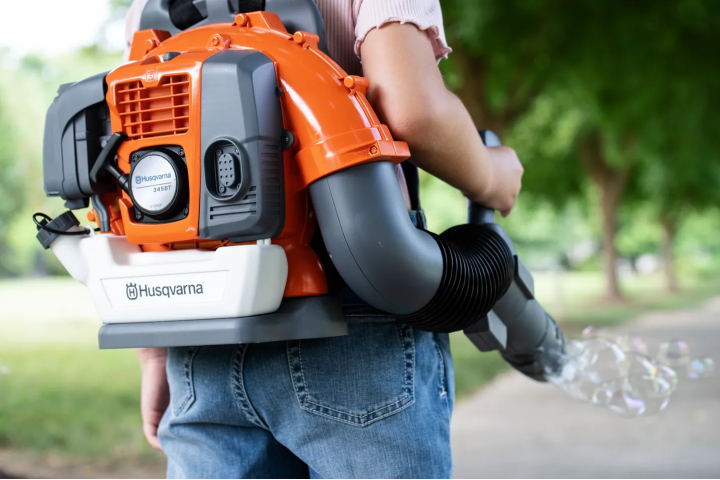 Купить Игрушечный воздуходув Husqvarna (5314162-01) 5462723-01. Официальный магазин Хускварна Украина, фирменная гарантия с доставкой по Украине.