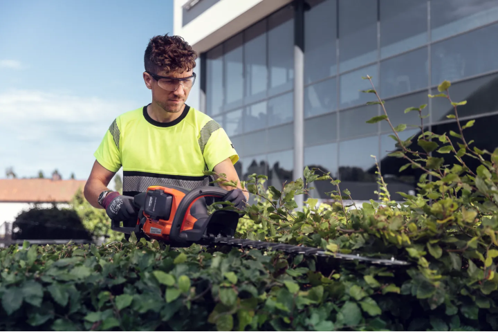 Купити Ножиці акумуляторні Husqvarna 522iHD75 (9704661-01). Офіційний магазин Хускварна Україна, фірмова гарантія з доставкою по Украіні