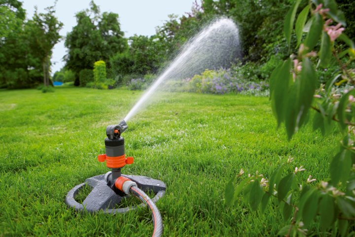 Купити Дощувач Gardena осцилюючий з лічильником води AquaCount (08143-20.000.00). Офіційний магазин Хускварна Україна, фірмова гарантія з доставкою по Украіні