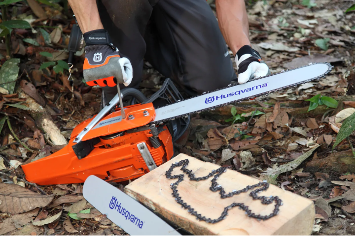 Купить Бензопила Husqvarna 365 (9707185-18). Официальный магазин Хускварна Украина, фирменная гарантия с доставкой по Украине.