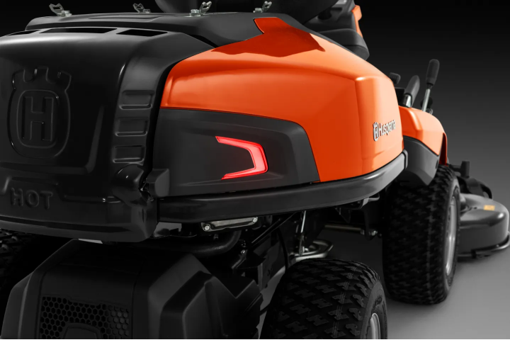 Купити Райдер Husqvarna R 320X AWD (9705426-01). Офіційний магазин Хускварна Україна, фірмова гарантія з доставкою по Украіні