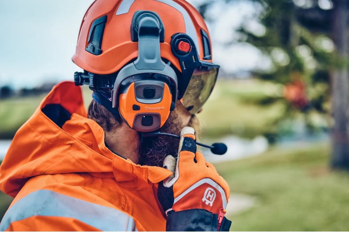 Купити Навушники Husqvarna X-COM Active, до шолому (5369132-01). Офіційний магазин Хускварна Україна, фірмова гарантія з доставкою по Украіні