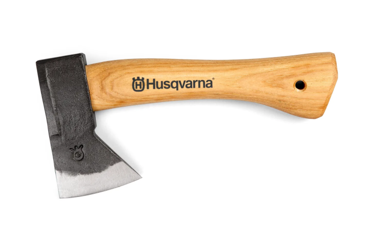 Купити Сокира туриста Husqvarna 0.4кг, 24см (5996735-01). Офіційний магазин Хускварна Україна, фірмова гарантія з доставкою по Украіні