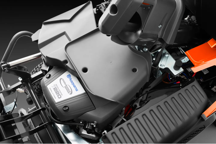 Купити Райдер Husqvarna RC 320Ts AWD (9706212-01). Офіційний магазин Хускварна Україна, фірмова гарантія з доставкою по Украіні