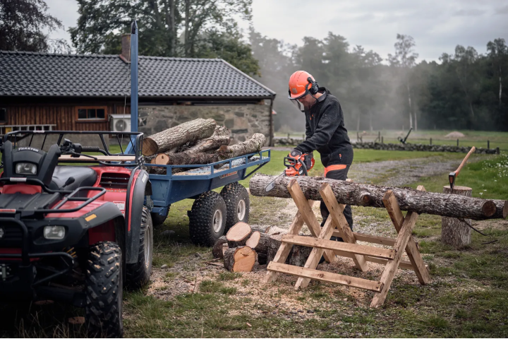 Купити Акумуляторна пила Husqvarna 435i (9707180-14). Офіційний магазин Хускварна Україна, фірмова гарантія з доставкою по Украіні