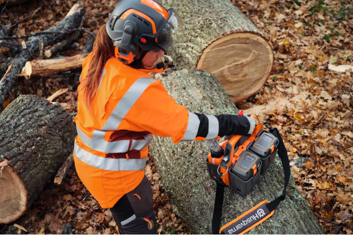 Купити Ящик для акумуляторів Husqvarna BLi-X 36 В (5472911-02). Офіційний магазин Хускварна Україна, фірмова гарантія з доставкою по Украіні