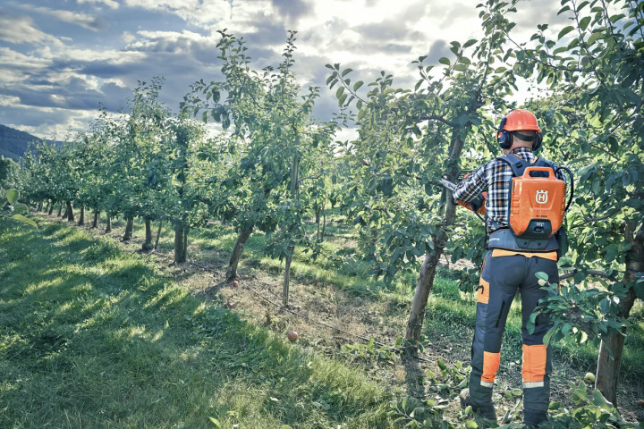Купити Професійна аккумуляторна пила Husqvarna 535iXP (9678938-14). Офіційний магазин Хускварна Україна, фірмова гарантія з доставкою по Украіні