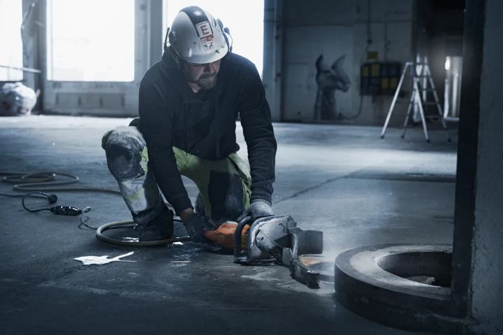 Купити Електроріз Husqvarna K4000 Cut-n-Break + диск Husqvarna EL10 (9670797-01). Офіційний магазин Хускварна Україна, фірмова гарантія з доставкою по Украіні