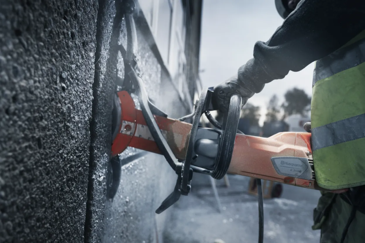 Купити Електроріз Husqvarna K4000 Cut-n-Break + диск Husqvarna EL10 (9670797-01). Офіційний магазин Хускварна Україна, фірмова гарантія з доставкою по Украіні