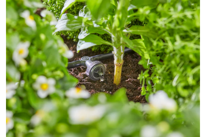 Купить Комплект полива Gardena Micro-Drip-System Raised Bed Set для высоких грядок на 35 растений(13455-20.000.00). Официальный магазин Хускварна Украина, фирменная гарантия с доставкой по Украине.