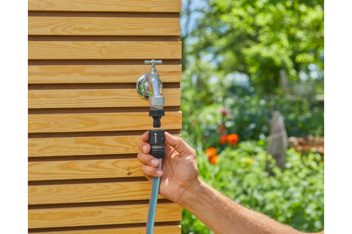 Купити Набір для поливу Gardena EcoLine для шлангів 13 мм (1/2"), 15 мм (5/8")(18900-20.000.00). Офіційний магазин Хускварна Україна, фірмова гарантія з доставкою по Украіні