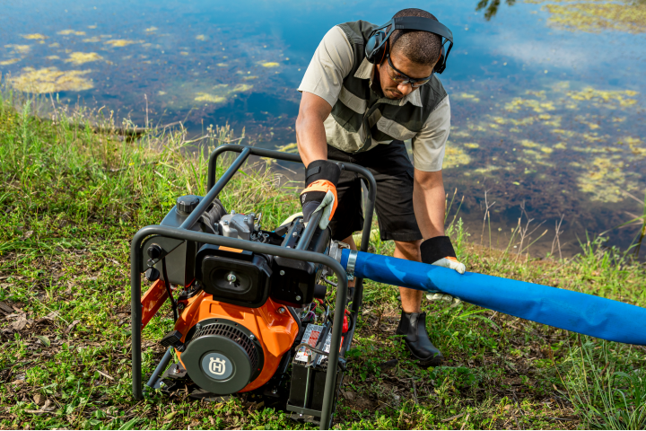 Купити Насос водяний Husqvarna W80DE (9708393-01). Офіційний магазин Хускварна Україна, фірмова гарантія з доставкою по Украіні