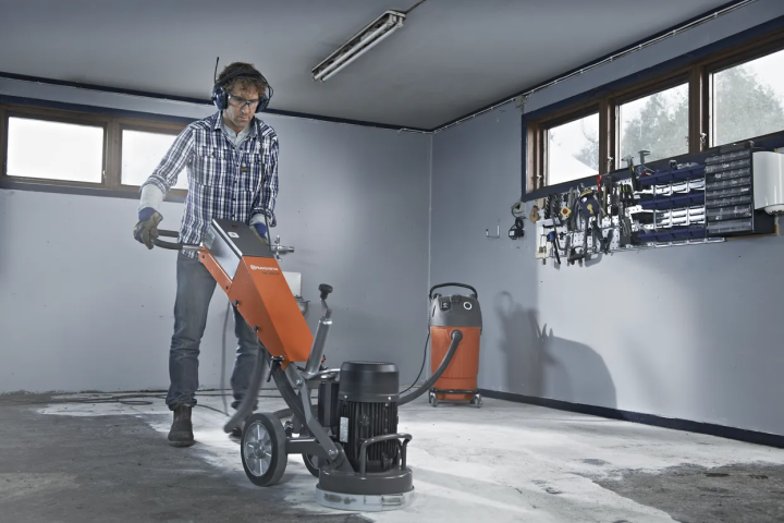 Купити Пилосмок DC1400 Husqvarna 40мм, 4+2.5м, 55л (9667668-01). Офіційний магазин Хускварна Україна, фірмова гарантія з доставкою по Украіні