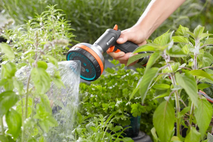Купити Пістолет-розпилювач Gardena Premium багатофункціональний 5-в-1 (18317-20.000.00). Офіційний магазин Хускварна Україна, фірмова гарантія з доставкою по Украіні