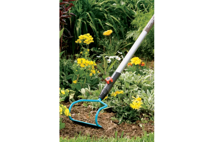 Купити Сапка Gardena Combisystem D-подібна, 16 см (03193-20.000.00). Офіційний магазин Хускварна Україна, фірмова гарантія з доставкою по Украіні