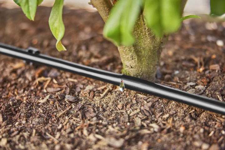 Купити Шланг Gardena Micro-Drip-System для мікрокапельного поливу, 13 мм (1/2"), 25 м (13503-20.000.00). Офіційний магазин Хускварна Україна, фірмова гарантія з доставкою по Украіні
