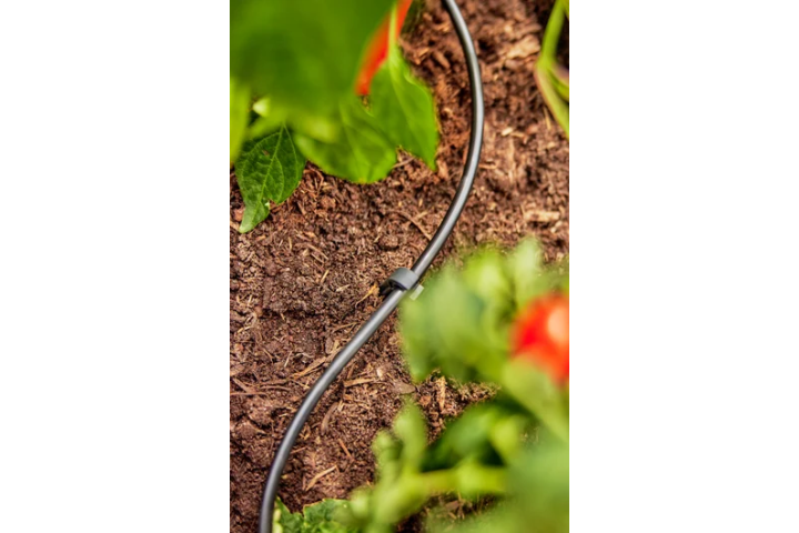 Купити Шланг подавальний Gardena Micro-Drip-System 4,6 мм, 50 м (01348-20.000.00). Офіційний магазин Хускварна Україна, фірмова гарантія з доставкою по Украіні