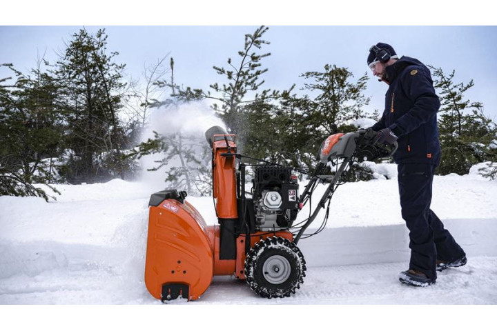 Купить Снегоочиститель Husqvarna ST 330 (9705291-01). Официальный магазин Хускварна Украина, фирменная гарантия с доставкой по Украине.